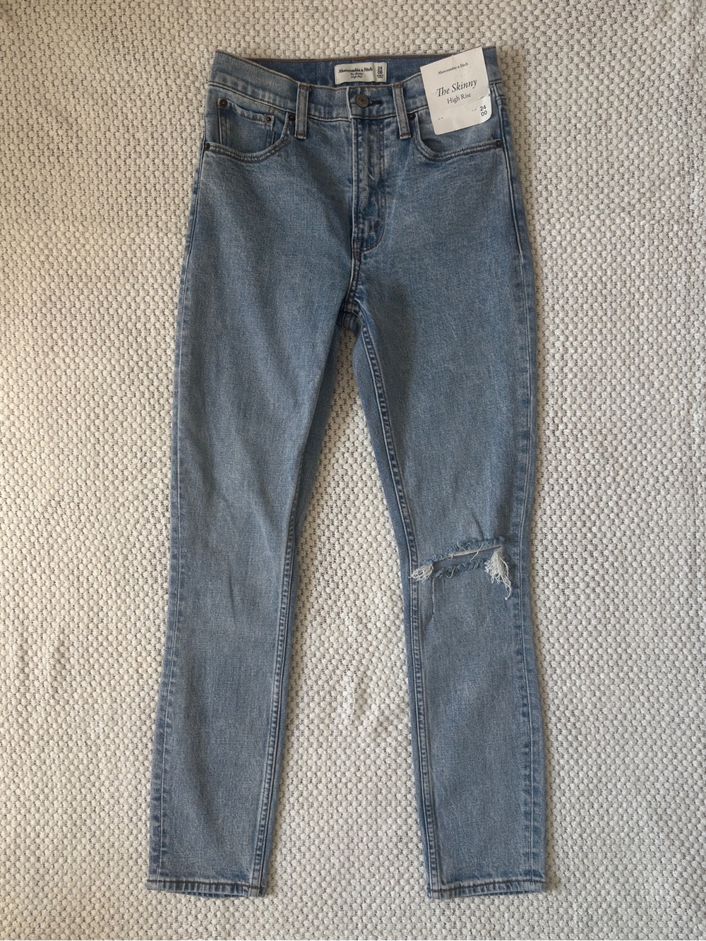 NWT Abercrombie & Fitch The Skinny High Rise Jeans Size 24 Light Wash Denim